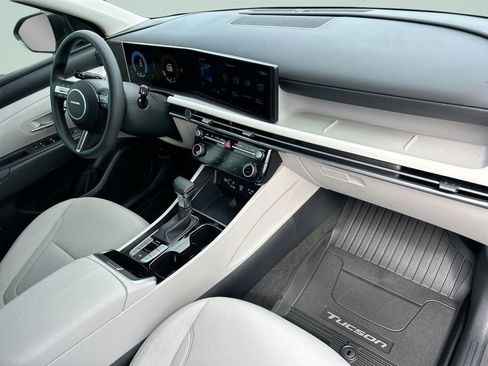 New 2026 Hyundai Tucson SEL FWD image 17