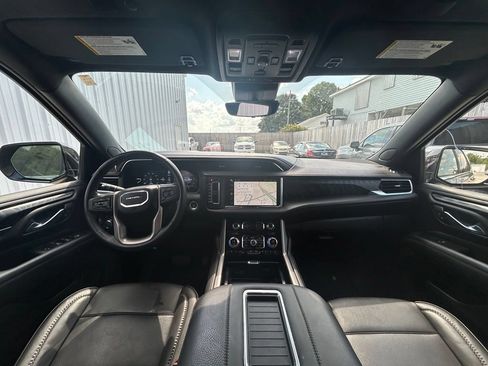 Used 2024 GMC Yukon Denali w/ Denali Reserve Package AWD/4WD image 19