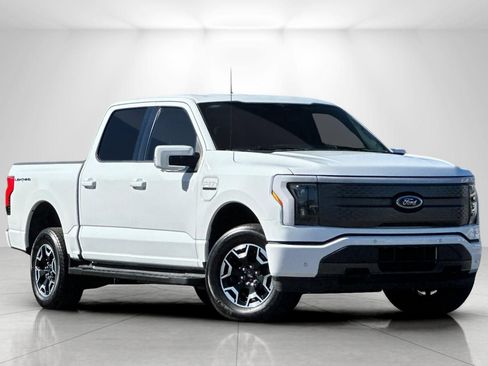 Used 2023 Ford F150 Lightning XLT AWD/4WD image 1