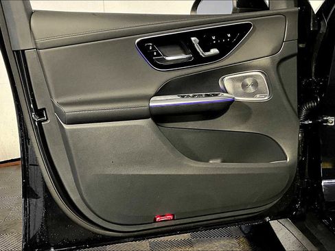 New 2026 Mercedes-Benz GLC 300 4MATIC image 11