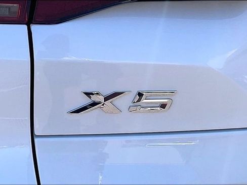 Used 2022 BMW X5 xDrive45e w/ M Sport Package image 29