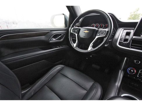 Used 2021 Chevrolet Suburban LT w/ Rear Media and Nav Package image 11