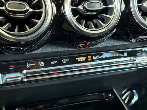 Used 2023 Mercedes-Benz EQB 300 4MATIC image 26