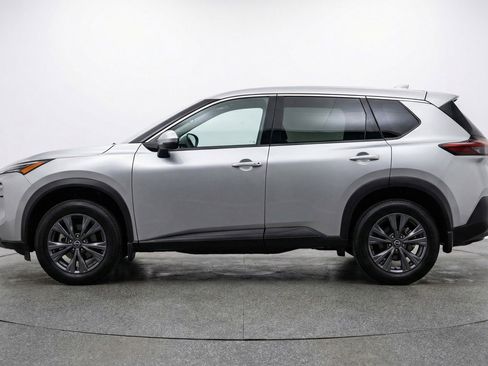Used 2025 Nissan Rogue SV AWD/4WD image 5