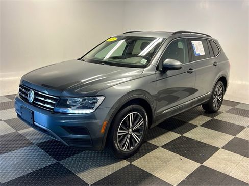 Used 2018 Volkswagen Tiguan SE image 3