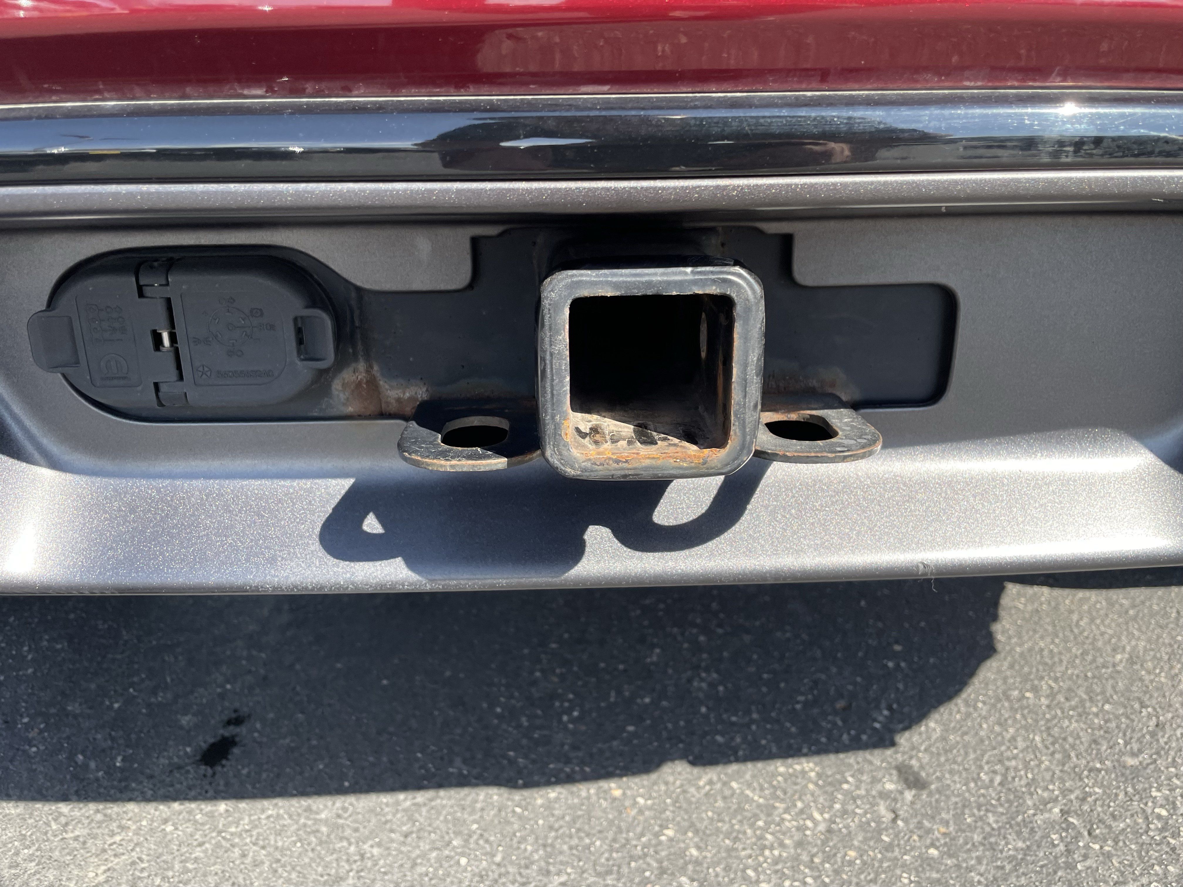 Used 2019 Jeep Cherokee Limited AWD/4WD image 9