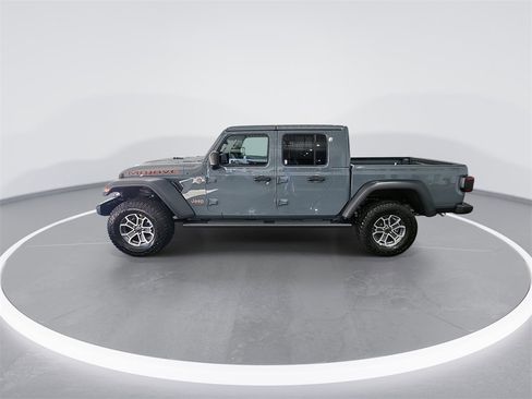 Used 2025 Jeep Gladiator Mojave w/ Convenience Group image 5