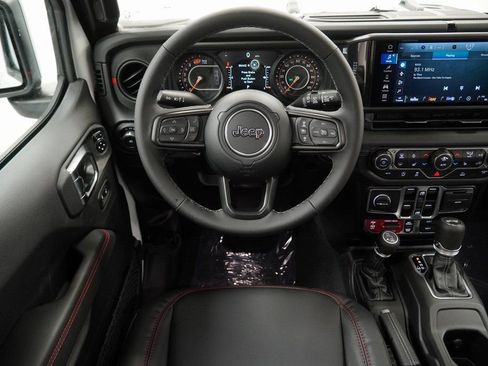 New 2026 Jeep Wrangler Unlimited Rubicon AWD/4WD image 19