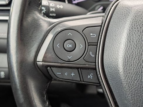 Used 2022 Toyota Camry SE image 10