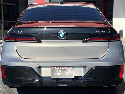 Used 2023 BMW i7 xDrive60 image 9