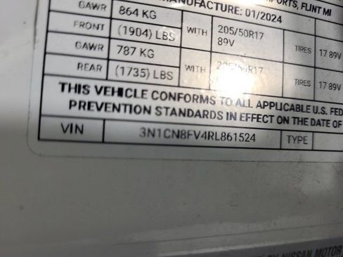 Used 2024 Nissan Versa SR image 13