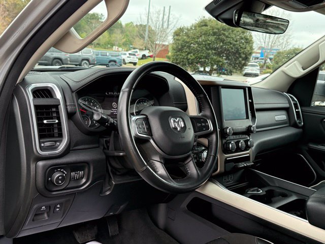 Used 2022 RAM 1500 Laramie AWD/4WD image 16