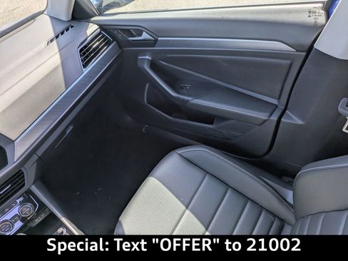 Used 2024 Volkswagen Jetta SE image 15