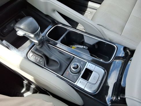 Used 2022 Kia Telluride EX w/ EX Premium Package AWD/4WD image 36