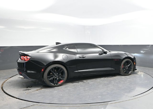 Used 2022 Chevrolet Camaro LT w/ Redline Edition RWD image 2