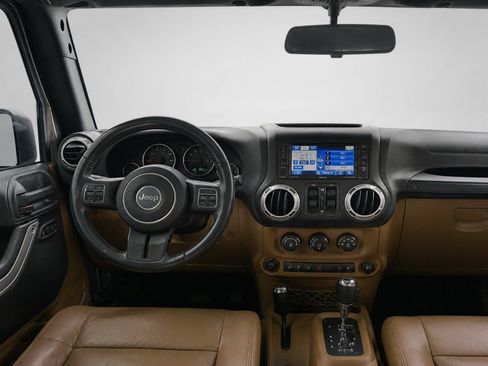 Used 2012 Jeep Wrangler Unlimited Rubicon w/ Connectivity Group AWD/4WD image 23