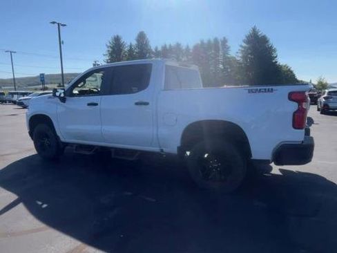 Used 2021 Chevrolet Silverado 1500 Custom Trail Boss AWD/4WD image 6