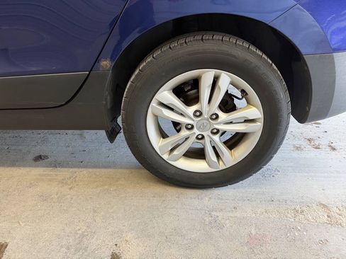 Used 2010 Hyundai Tucson GLS w/ Popular Equipment Pkg 2 FWD image 10