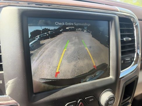 Used 2017 RAM 1500 Laramie w/ Convenience Group AWD/4WD image 23