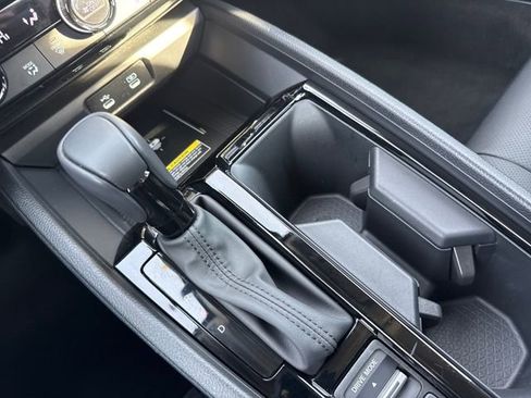 Certified 2025 Honda Accord EX-L image 31