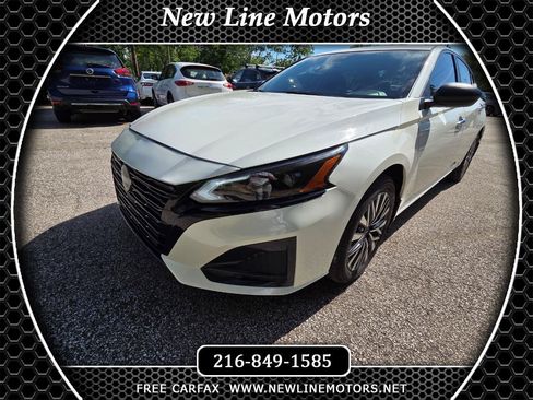 Used 2024 Nissan Altima 2.5 SV AWD/4WD image 1