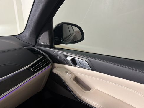 Used 2022 BMW X7 M50i AWD/4WD image 28