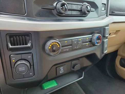 Used 2022 Ford F150 XLT image 15