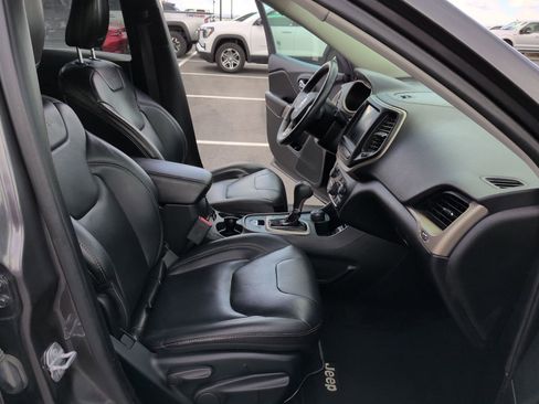Used 2017 Jeep Cherokee High Altitude image 14