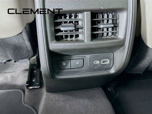 Used 2022 Cadillac XT4 Premium Luxury image 33