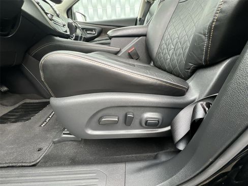 Used 2023 Nissan Murano Platinum image 11