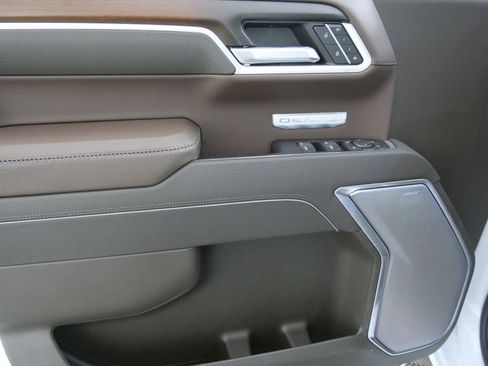 New 2026 GMC Sierra 1500 Denali AWD/4WD image 13