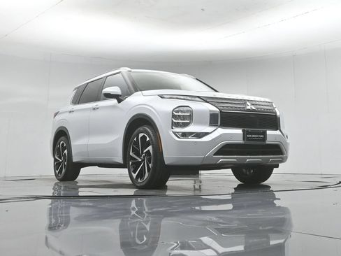 Used 2024 Mitsubishi Outlander SEL FWD image 44