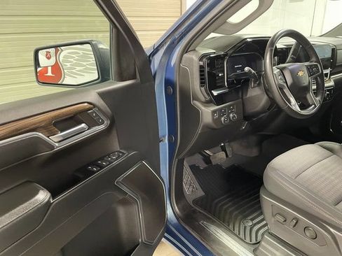 Used 2024 Chevrolet Silverado 1500 LT AWD/4WD image 10