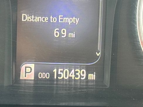 Used 2017 Toyota Camry SE image 21