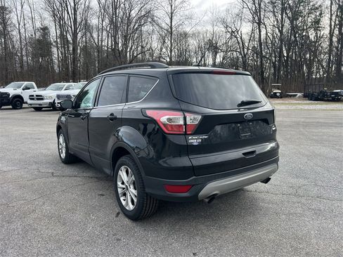 Used 2018 Ford Escape SE image 7