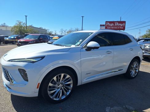 Used 2024 Buick Envision Avenir image 9