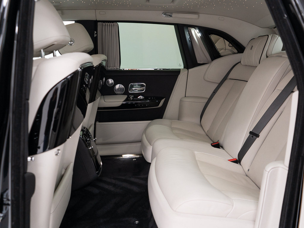 Certified 2018 Rolls-Royce Phantom Sedan RWD image 25
