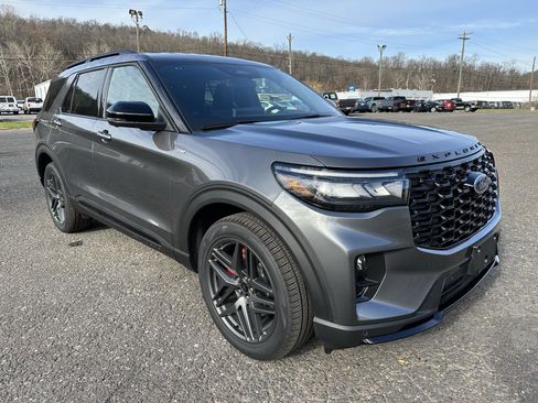 New 2026 Ford Explorer ST-Line w/ ST-Line Street Pack image 3