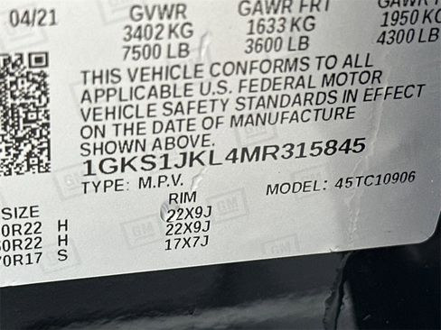 Used 2021 GMC Yukon XL Denali w/ Denali Premium Package image 35