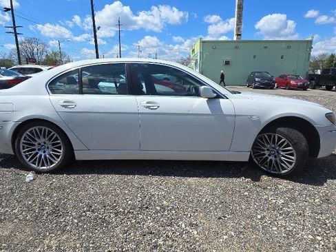 Used 2008 BMW 750i RWD image 6