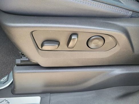 Used 2025 Chevrolet Silverado 1500 High Country image 22