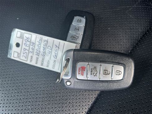 Used 2014 Hyundai Genesis 3.8 image 22