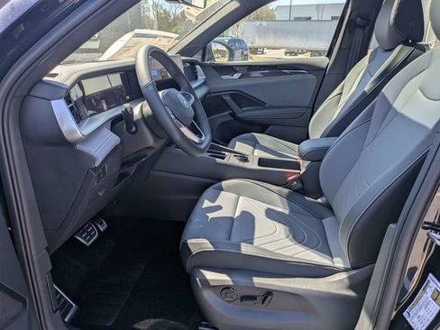 New 2026 Volkswagen Tiguan SE R-Line FWD image 20