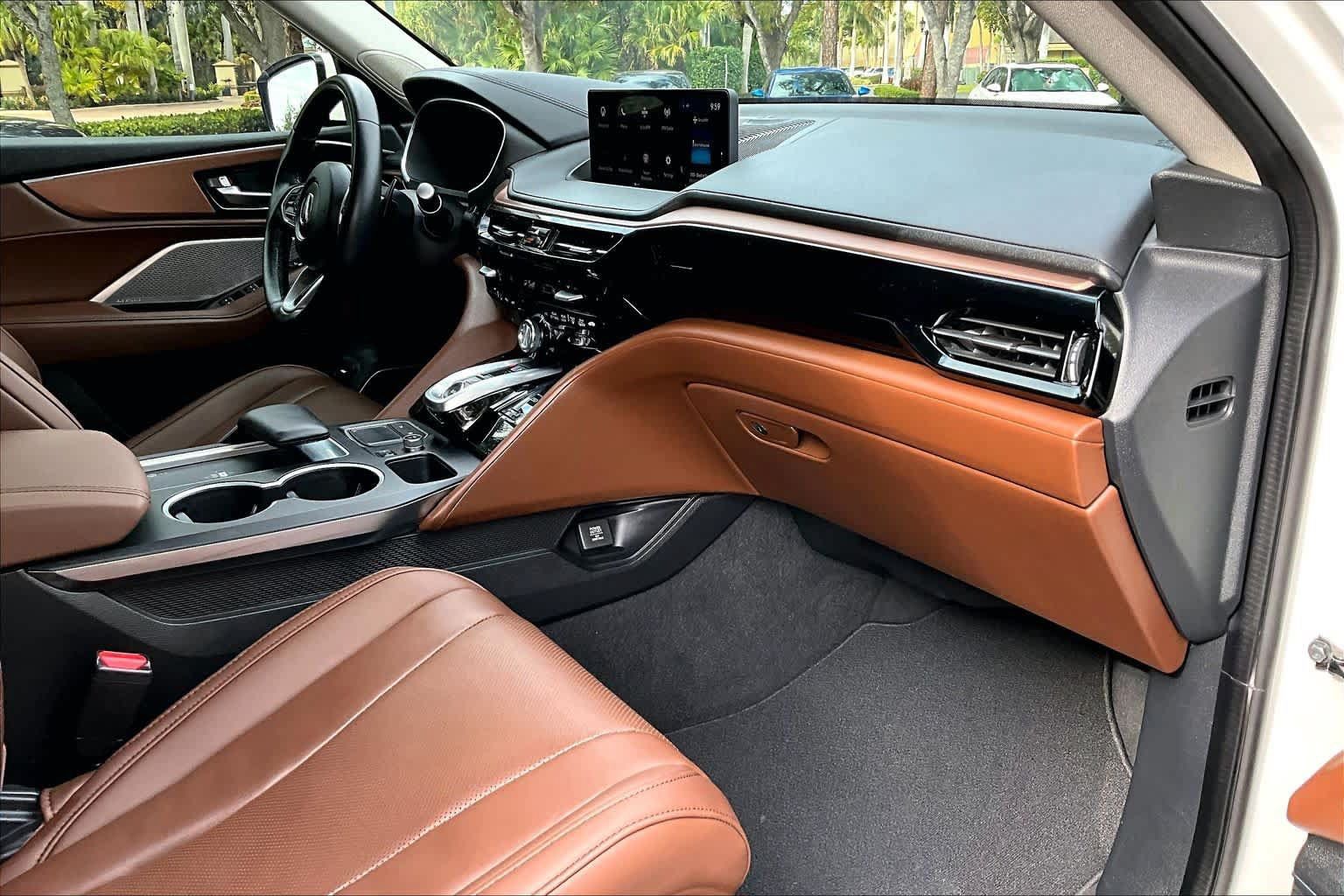Used 2023 Acura MDX w/ Technology Package FWD image 18