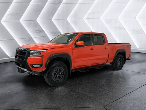 Used 2025 Nissan Frontier PRO-4X image 3