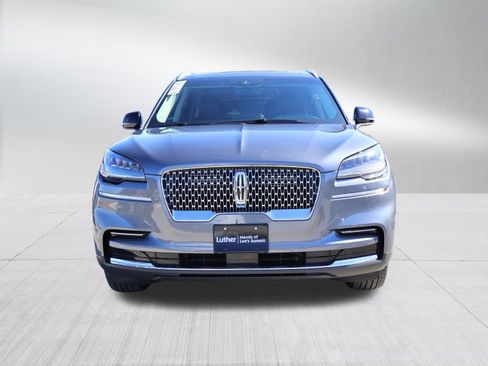 Used 2022 Lincoln Aviator AWD w/ Premium Package image 2