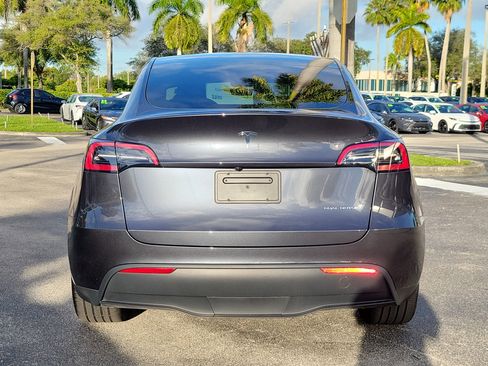 Used 2024 Tesla Model Y Long Range image 6