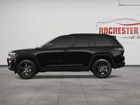 New 2024 Jeep Grand Cherokee Limited w/ Black Appearance Package image 3