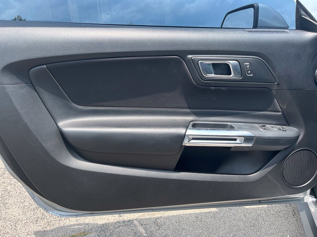 Used 2021 Ford Mustang Coupe RWD image 14