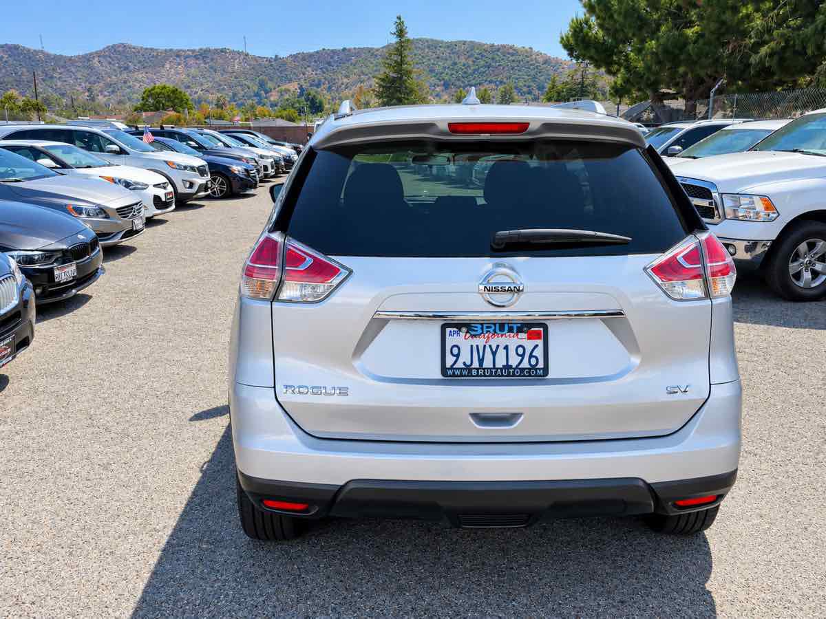 Used 2016 Nissan Rogue SV FWD image 5